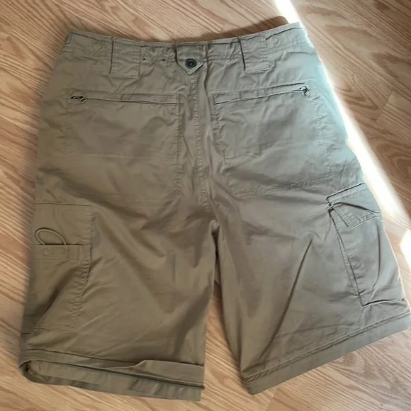 Men reverse pants /shorts - Picture 13 of 13